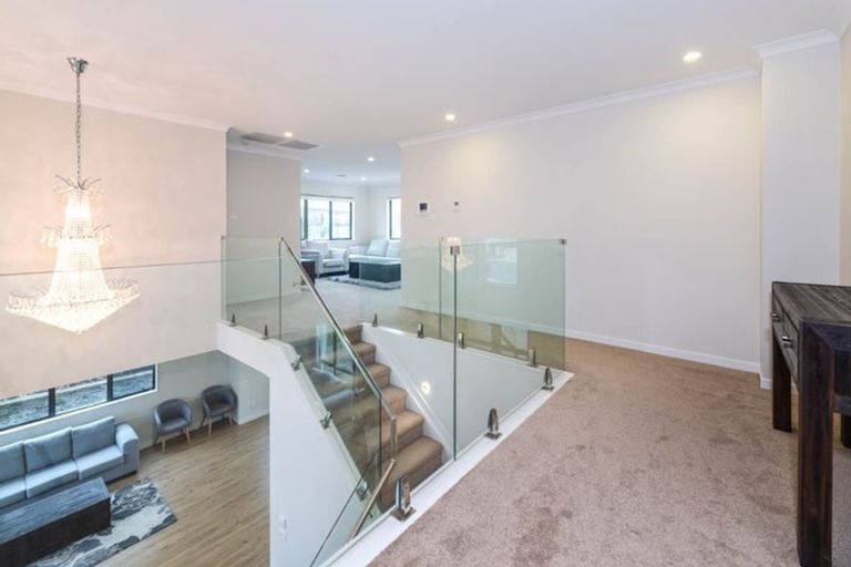 Photo of property in 11 Harvest Avenue, Orewa, 0931