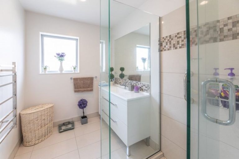 Photo of property in 323b Wairakei Road, Burnside, Christchurch, 8053