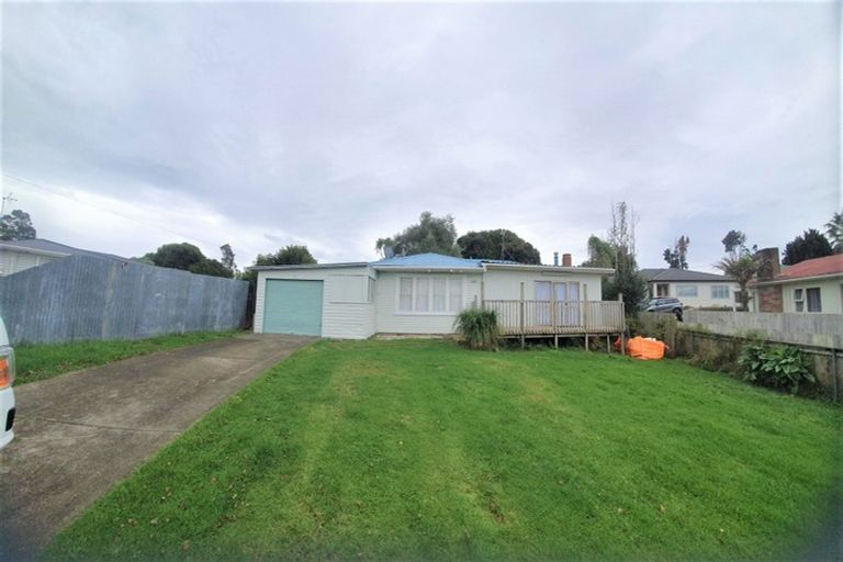 Photo of property in 13 Surrey Street, Manurewa, Auckland, 2102