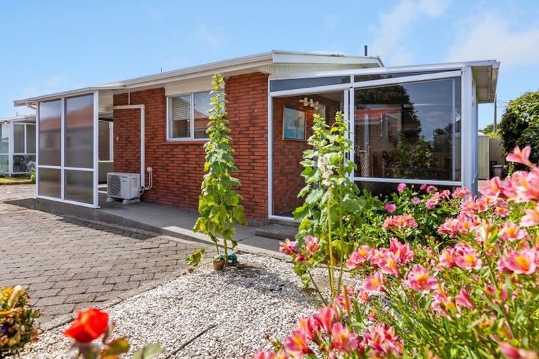 Photo of property in 1/214 Coronation Avenue, Welbourn, New Plymouth, 4310