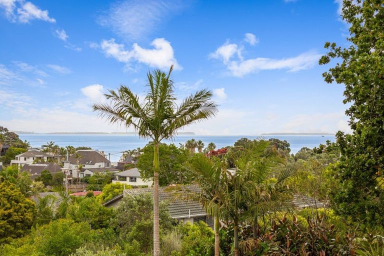 Photo of property in 3 Park Rise, Campbells Bay, Auckland, 0630