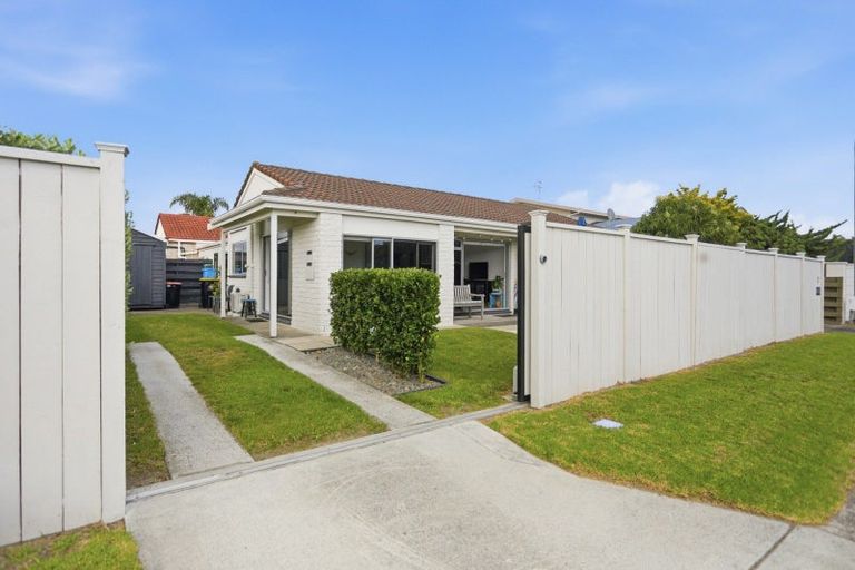 Photo of property in 3a Compton Place, Mount Maunganui, 3116