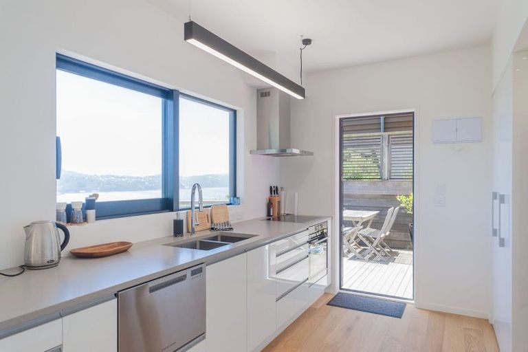 Photo of property in 34 Robieson Street, Roseneath, Wellington, 6011