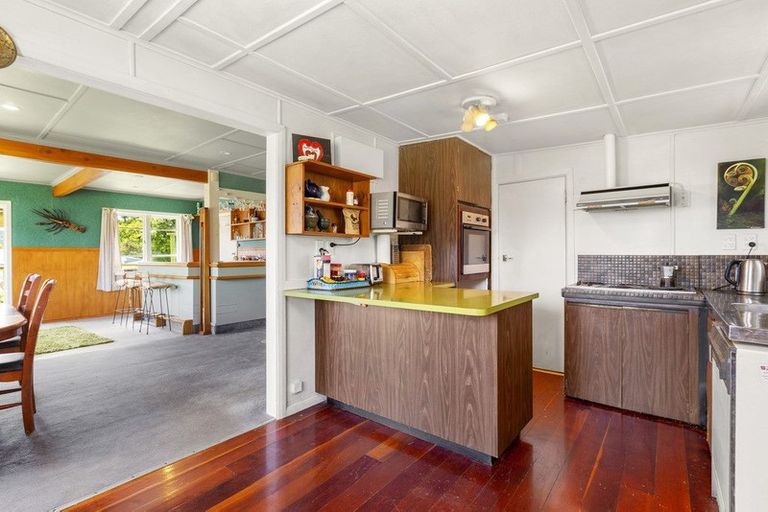 Photo of property in 7 Government Road, Raglan, 3225