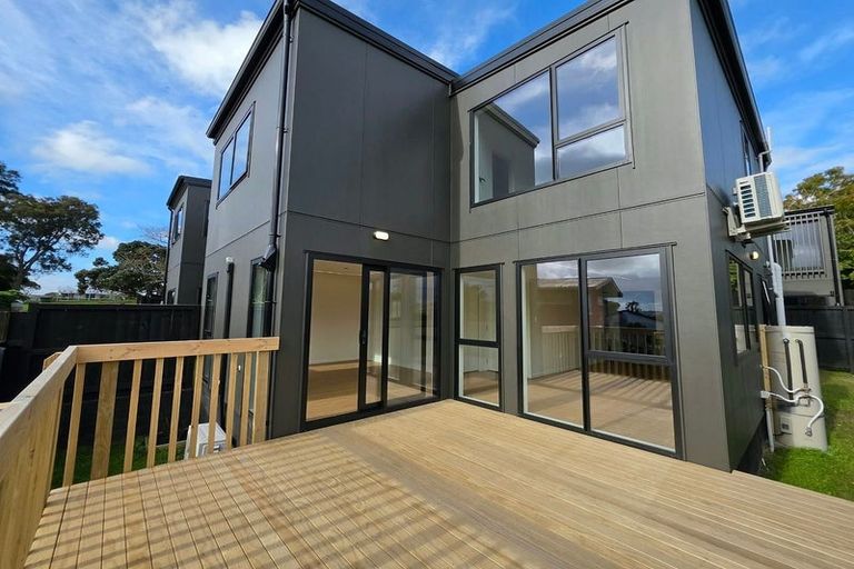 Photo of property in 18f Sunnyhill Crescent, Sunnyhills, Auckland, 2010