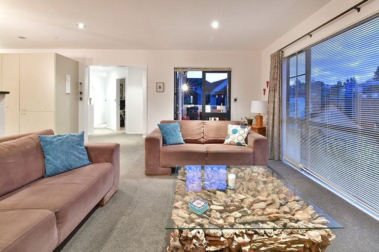 Photo of property in 4/19 Langana Avenue, Browns Bay, Auckland, 0630