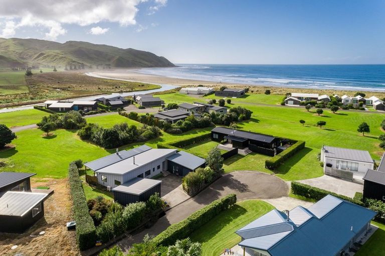 Photo of property in 43 Shoal Beach Road, Aramoana, Waipawa, 4271