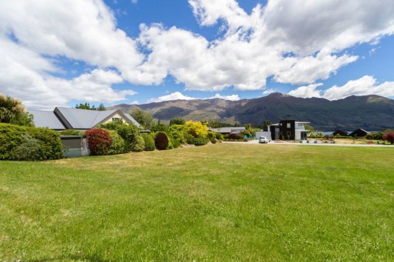 Photo of property in 160 Beacon Point Road, Wanaka, 9305