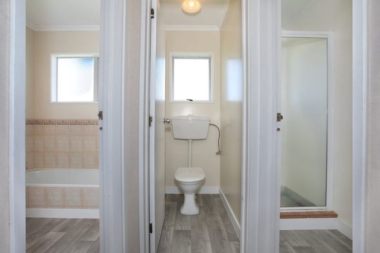 Photo of property in 3 Edward Street, Bulls, 4818