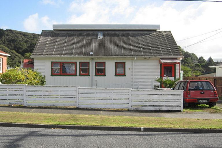 Photo of property in 12 Toomath Street, Naenae, Lower Hutt, 5011