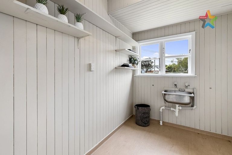 Photo of property in 70 Hall Crescent, Epuni, Lower Hutt, 5011