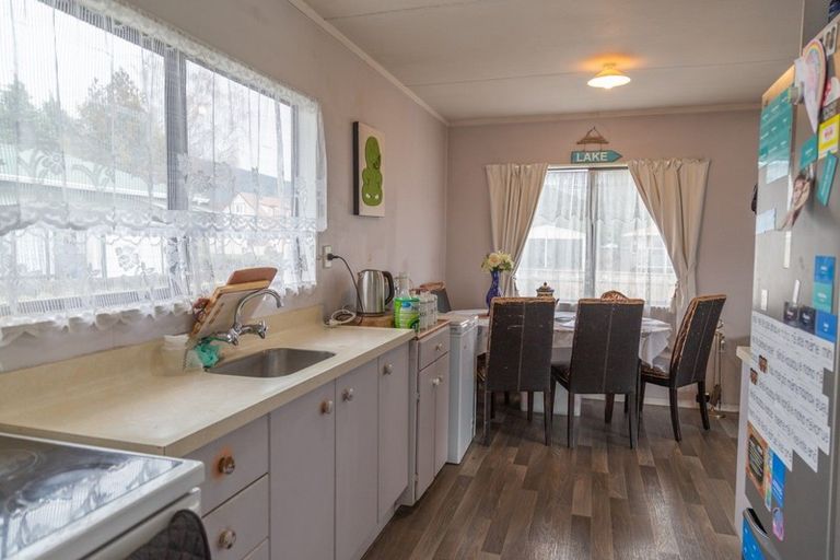 Photo of property in 68 Rangiamohia Road, Turangi, 3334