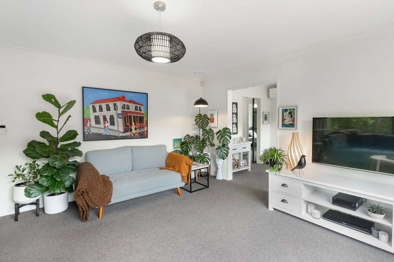 Photo of property in 2/5 Woodbridge Road, Cashmere, Christchurch, 8022