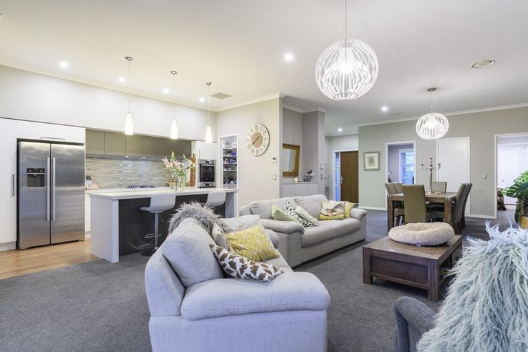 Photo of property in 15 Tall Oaks Way, Bethlehem, Tauranga, 3110