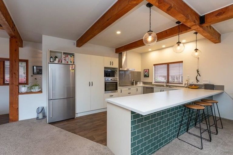 Photo of property in 10 Palm Grove Drive, Western Heights, Hamilton, 3200