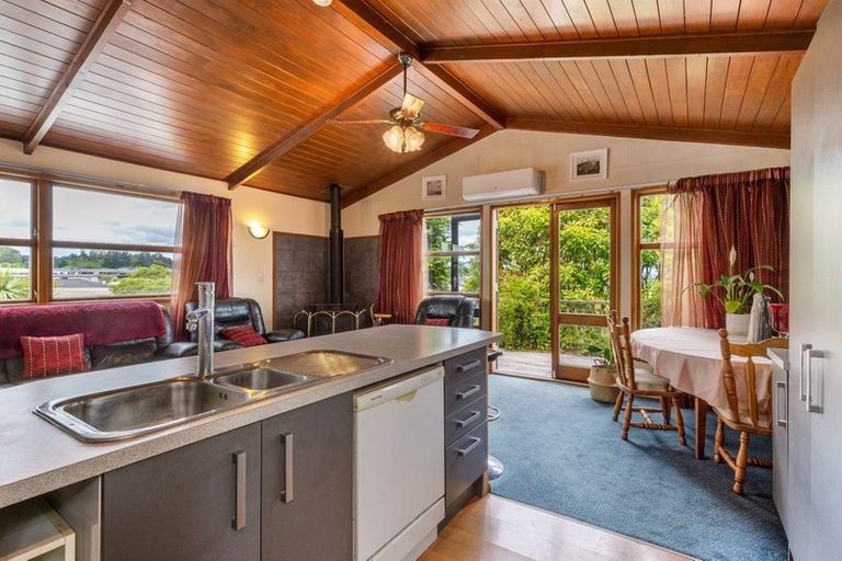 Photo of property in 6 Liston Avenue, Hilltop, Taupo, 3330