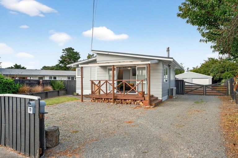 Photo of property in 19 Hardie Grove, Featherston, 5710
