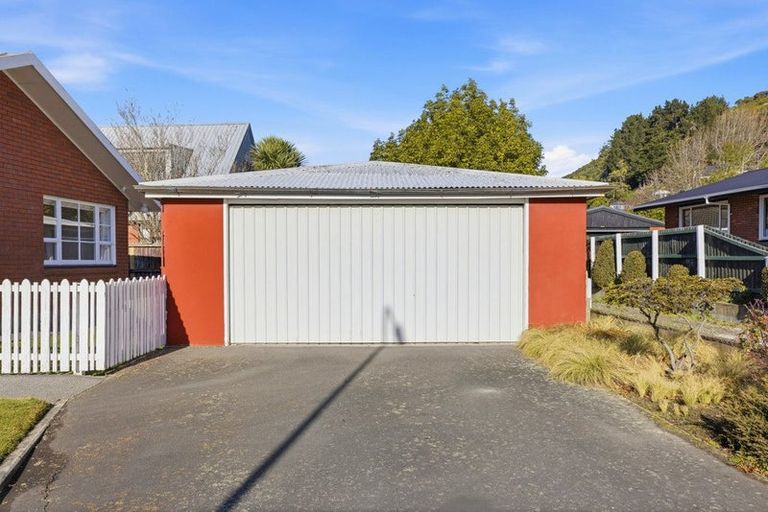 Photo of property in 20 Landsdowne Terrace, Cashmere, Christchurch, 8022