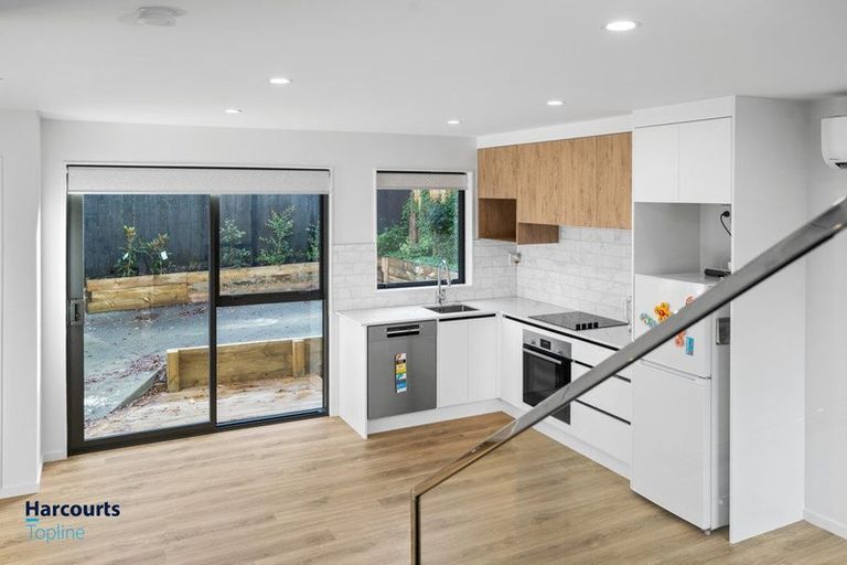 Photo of property in 26f Sheridan Drive, New Lynn, Auckland, 0600