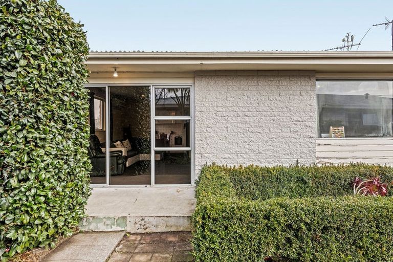 Photo of property in 1/9 Kawau Crescent, Bromley, Christchurch, 8062