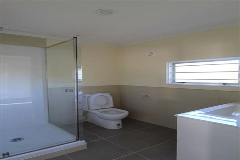 Photo of property in 9 Paulange Place, Pakuranga Heights, Auckland, 2010