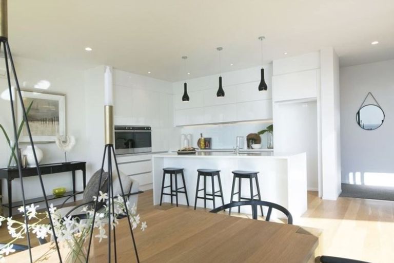 Photo of property in 11b Duncansby Road, Stanmore Bay, Whangaparaoa, 0932