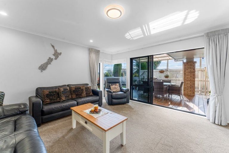 Photo of property in 2 Carlsberg Place, Papamoa Beach, Papamoa, 3118