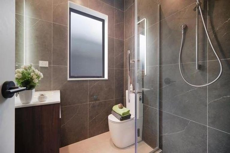 Photo of property in 30 Cloonlyon Drive, Flat Bush, Auckland, 2019