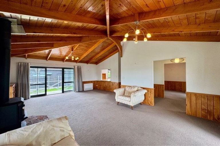 Photo of property in 16 Esther Street, Martinborough, 5711