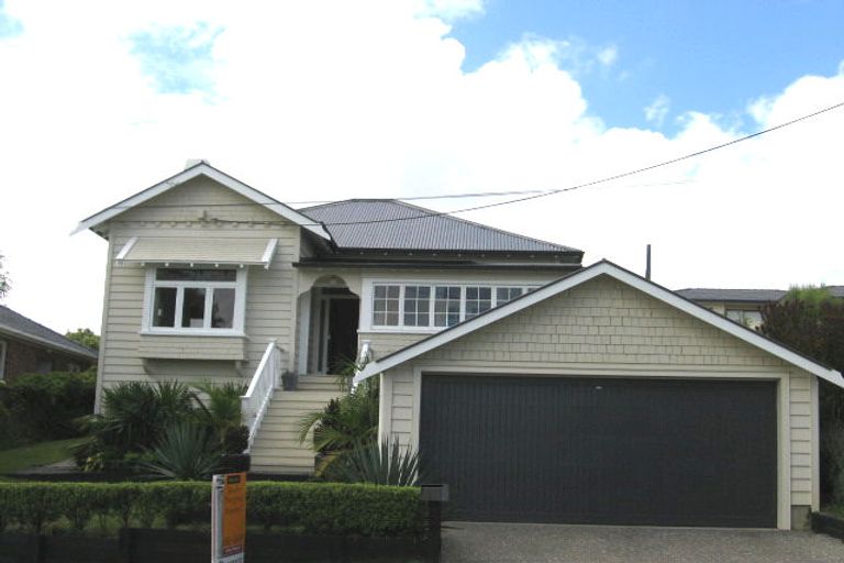 Photo of property in 27 Palmerston Road, Birkenhead, Auckland, 0626