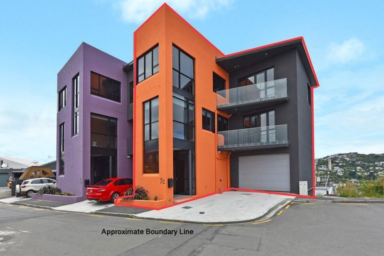 Photo of property in 7c Ropa Lane, Miramar, Wellington, 6022