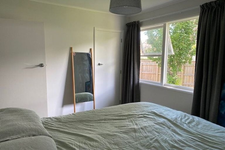 Photo of property in 6 Moehau Grove, Trentham, Upper Hutt, 5018