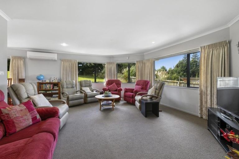 Photo of property in 8 Dumfries Place, Pyes Pa, Tauranga, 3112