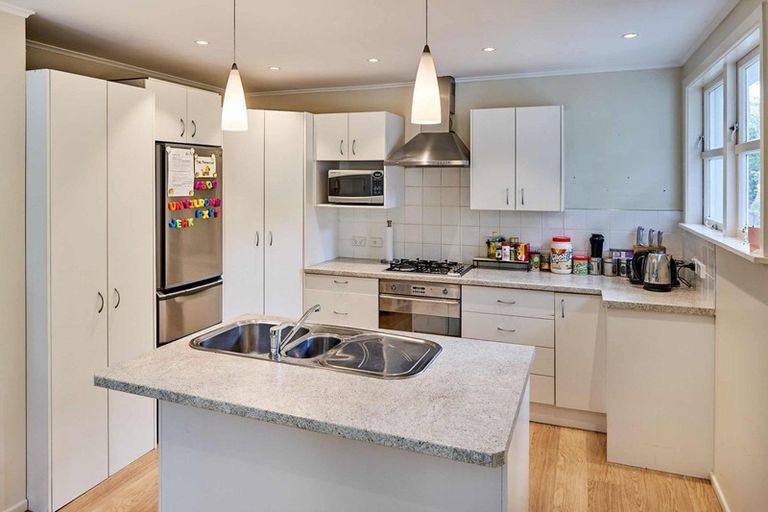 Photo of property in 24 Hollies Crescent, Johnsonville, Wellington, 6037