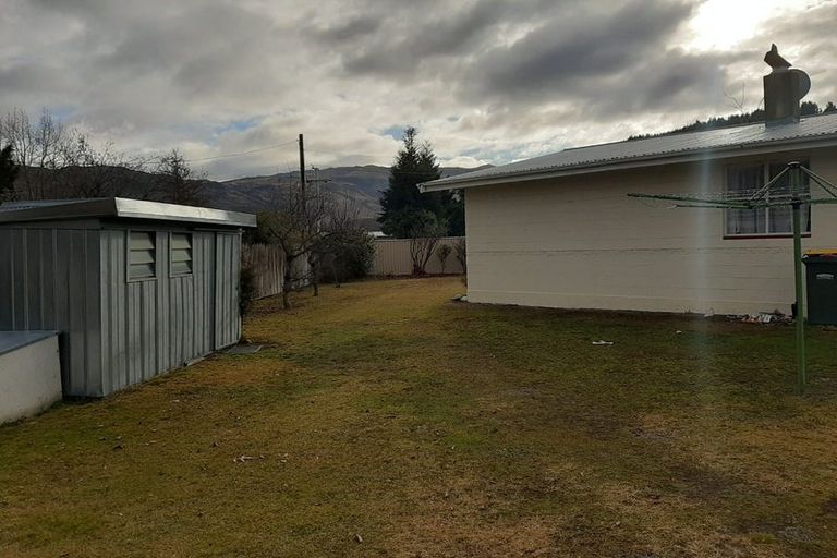 Photo of property in 23 Dunstan Street, Clyde, 9330