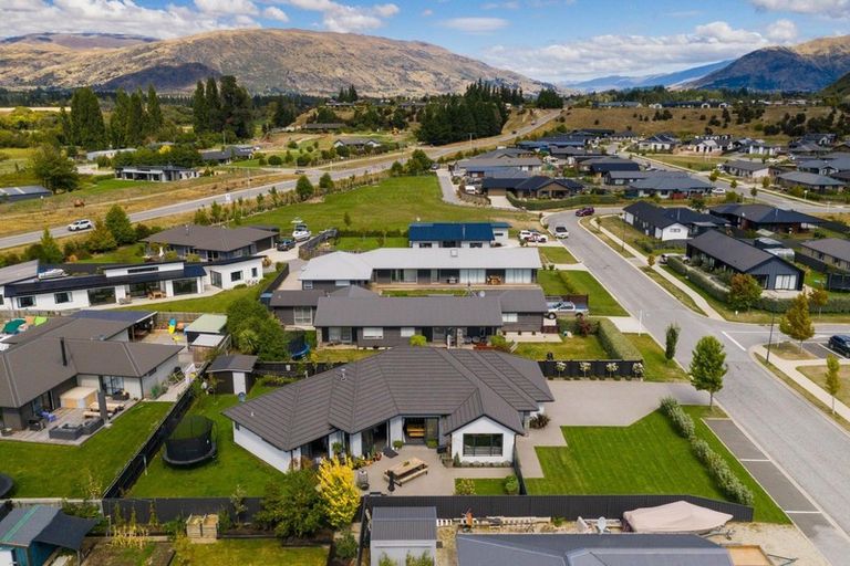 Photo of property in 9 Wren Street, Albert Town, Wanaka, 9305