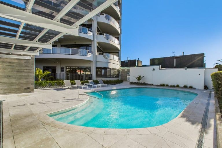 Photo of property in Shangri La Apartments, 7/97 Jervois Road, Herne Bay, Auckland, 1011