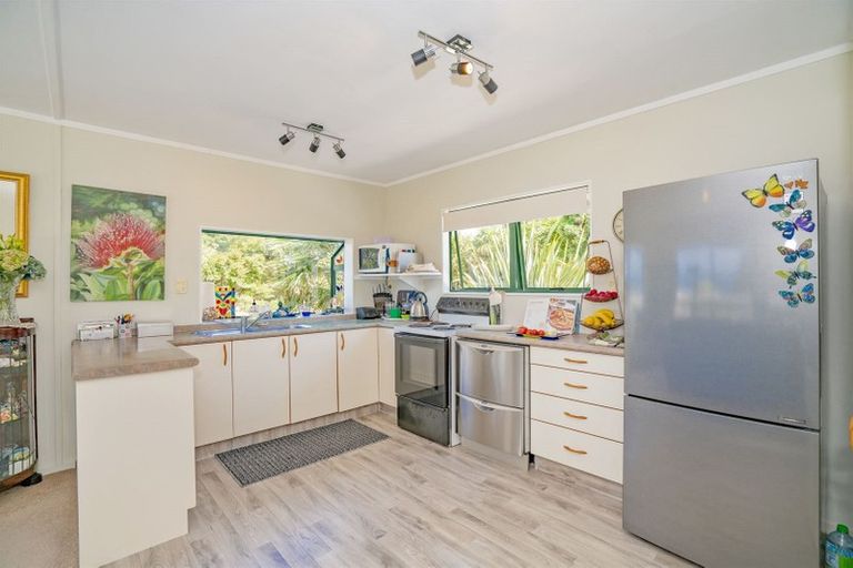 Photo of property in 10 Christa Court, Whitianga, 3510