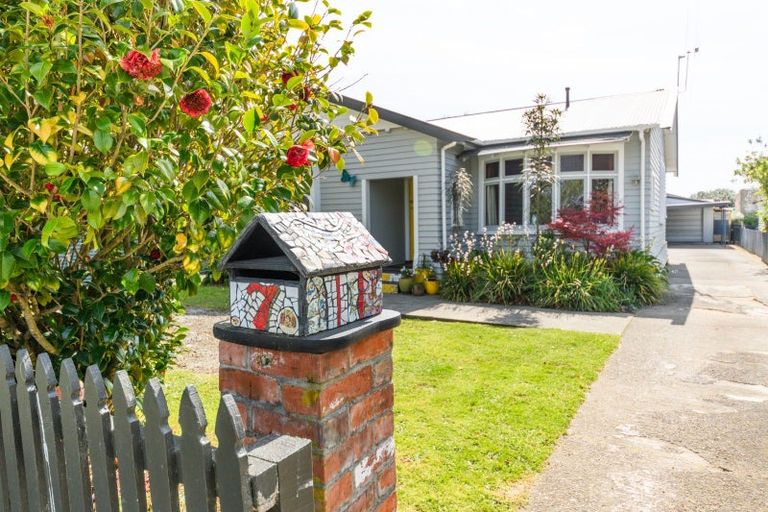 Photo of property in 7 Argyle Avenue, Takaro, Palmerston North, 4410