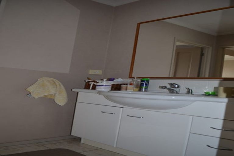 Photo of property in 2 Millie Court, Papamoa Beach, Papamoa, 3118