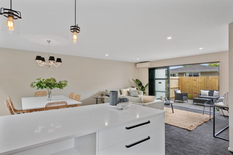 Photo of property in 2/90 Bishop Street, St Albans, Christchurch, 8014