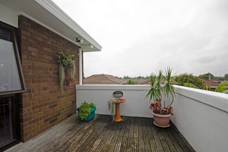 Photo of property in 34 Sturges Road, Henderson, Auckland, 0612