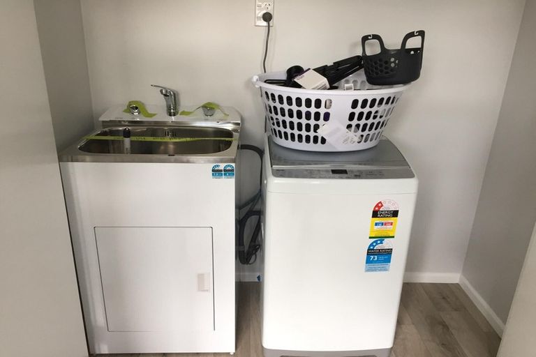 Photo of property in 17a Heather Grove, Fairfield, Lower Hutt, 5011