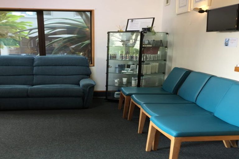 Photo of property in 2f Dodson Avenue, Milford, Auckland, 0620