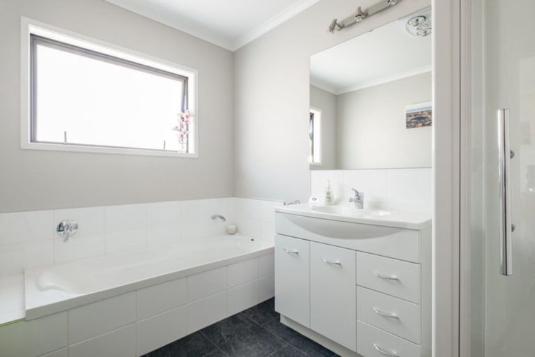 Photo of property in 36 Hamilton Drive, Wainui, Gisborne, 4010