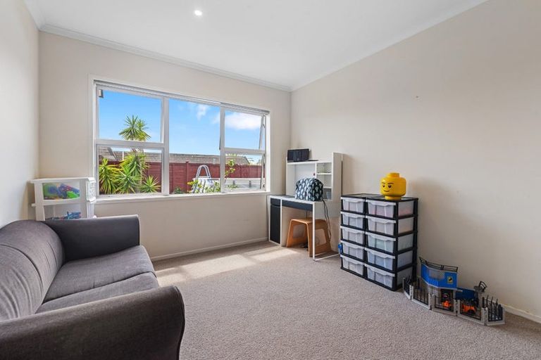 Photo of property in 13a Marina Road, Torbay, Auckland, 0630