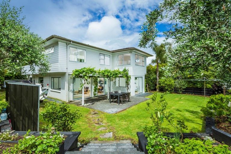 Photo of property in 5 Kilduff Place, Mairangi Bay, Auckland, 0630
