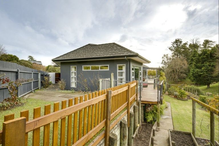 Photo of property in 12 Rochfort Road, Havelock North, 4130