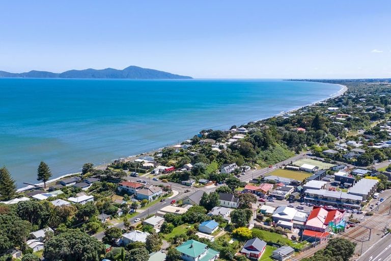 Photo of property in 17 Beach Road, Paekakariki, 5034