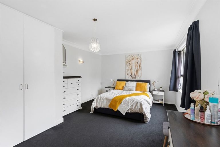 Photo of property in 8 Westburn Terrace, Burnside, Christchurch, 8041